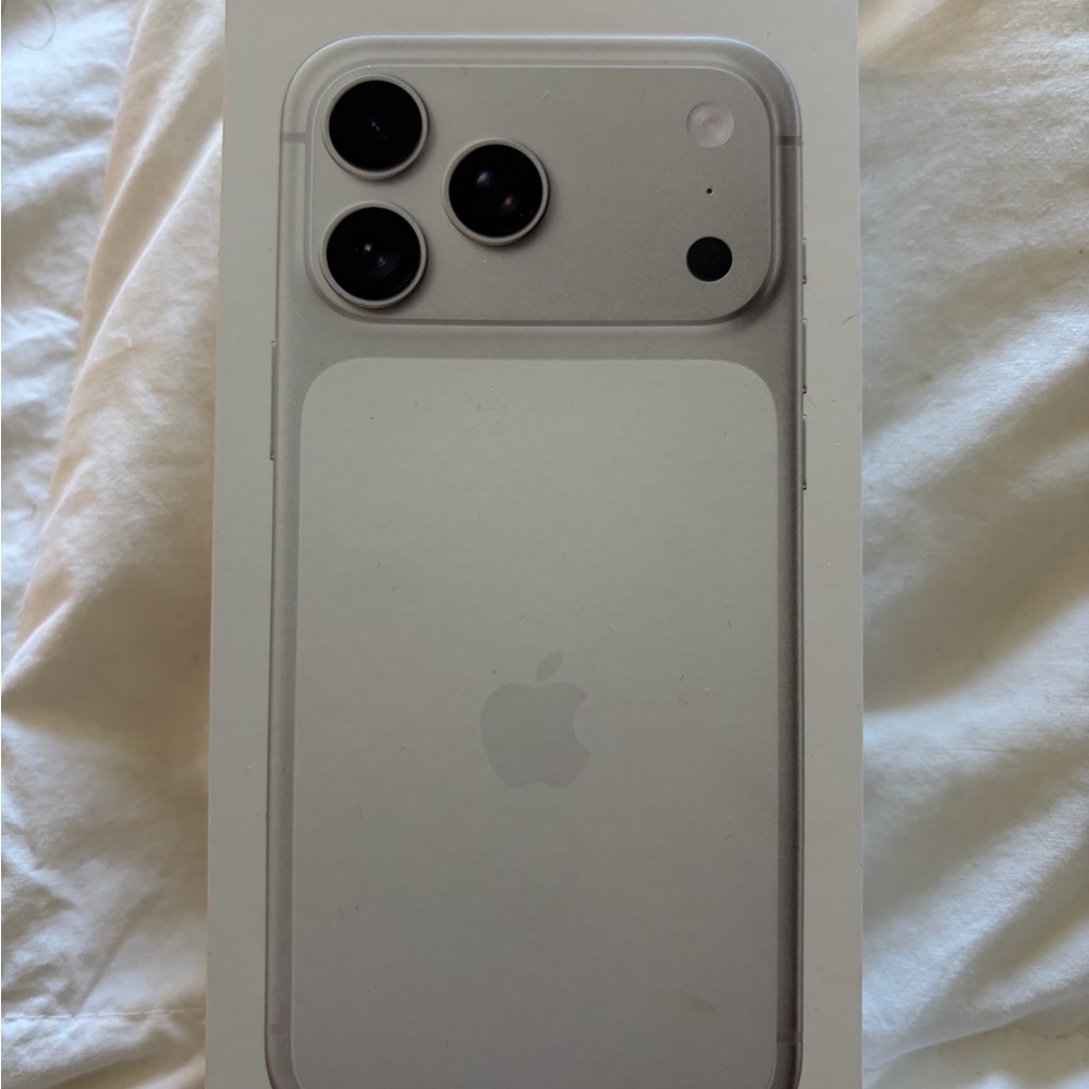 Apple iPhone 17 Pro max Box